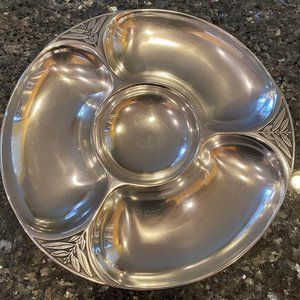 Wilton Armetale Laurel Berry Chip & Dip or Vegetable Serving Round Platter Plate